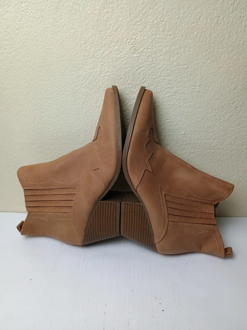 Indigo 9M Tan country Western-vegan Leather Ankle Booties Pointed Toe Stitching